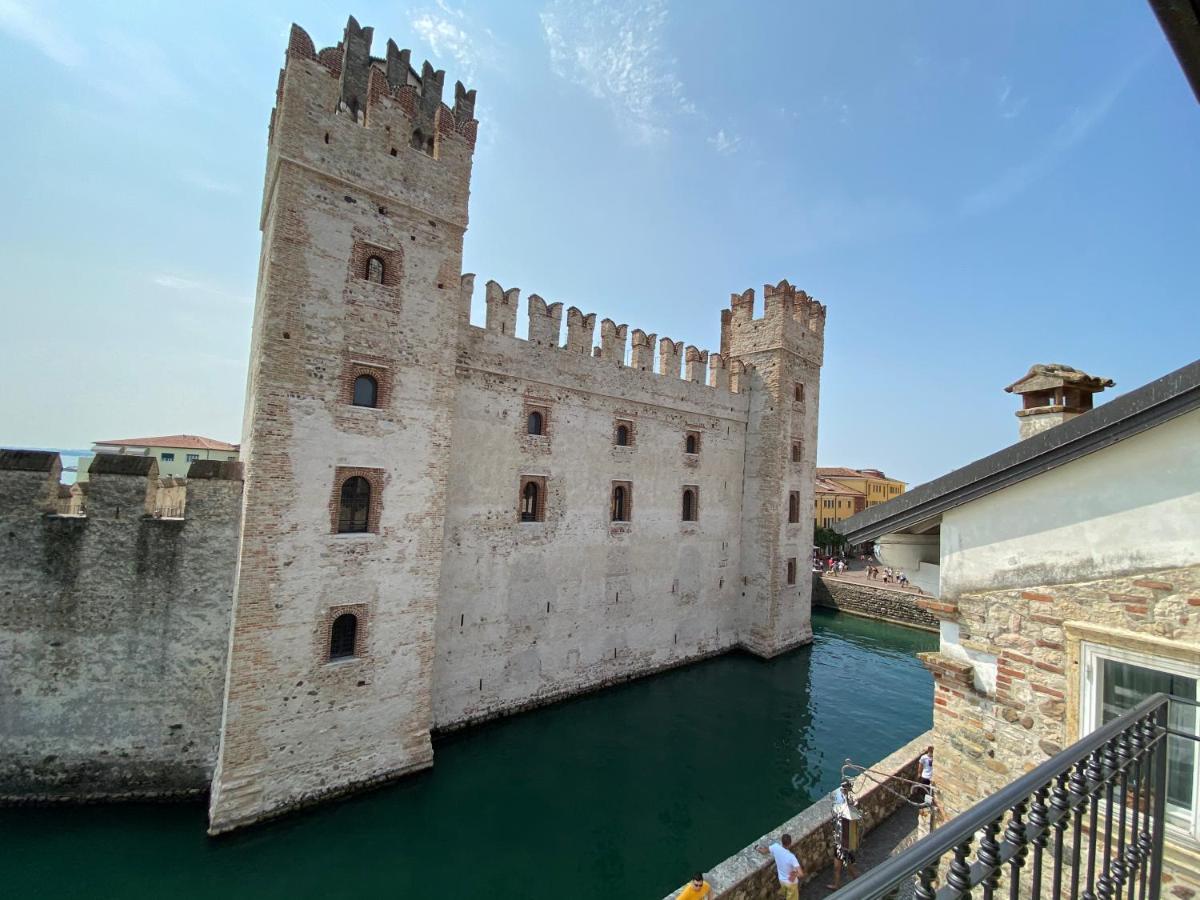 Castello Mavino Apartment Sirmione Exterior photo