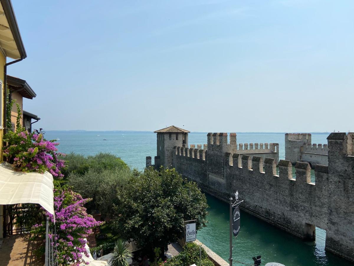 Castello Mavino Apartment Sirmione Exterior photo