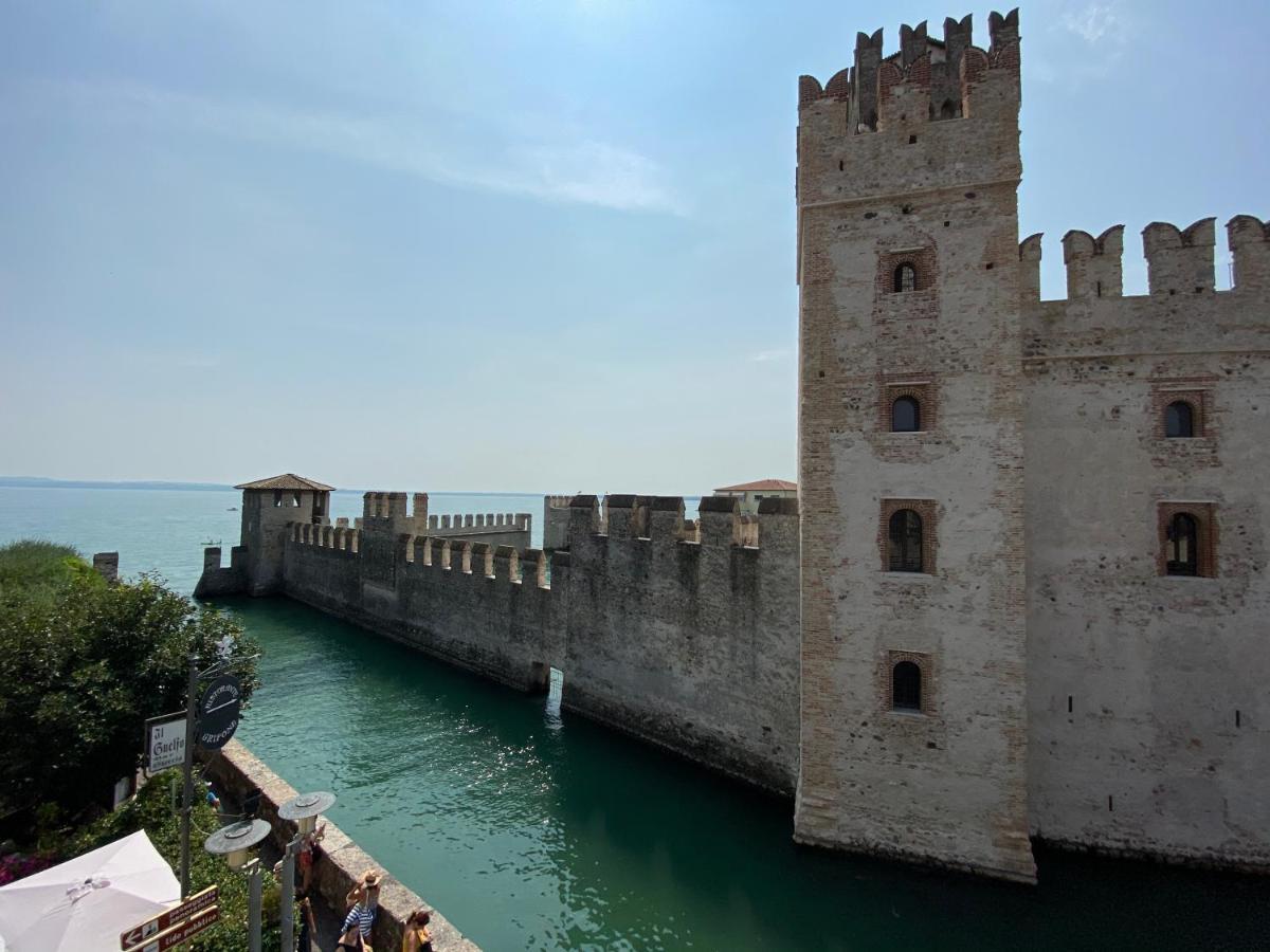 Castello Mavino Apartment Sirmione Exterior photo