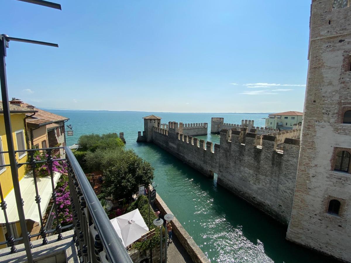 Castello Mavino Apartment Sirmione Exterior photo