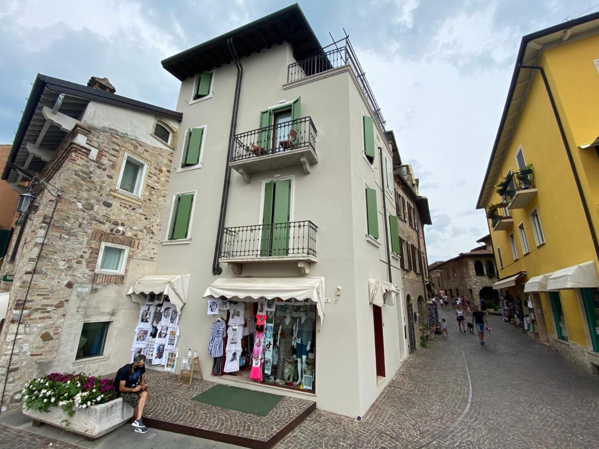 Castello Mavino Apartment Sirmione Exterior photo